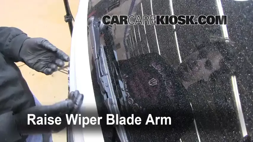 2011 Jeep Compass 2.4L 4 Cyl. Windshield Wiper Blade (Rear)